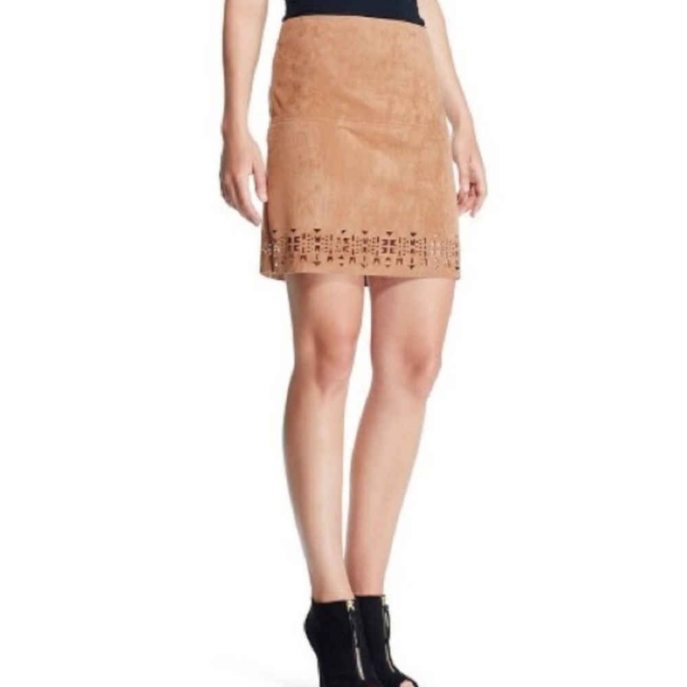 ✨5/$25✨ Xhileration tan suede geometric cut out skirt